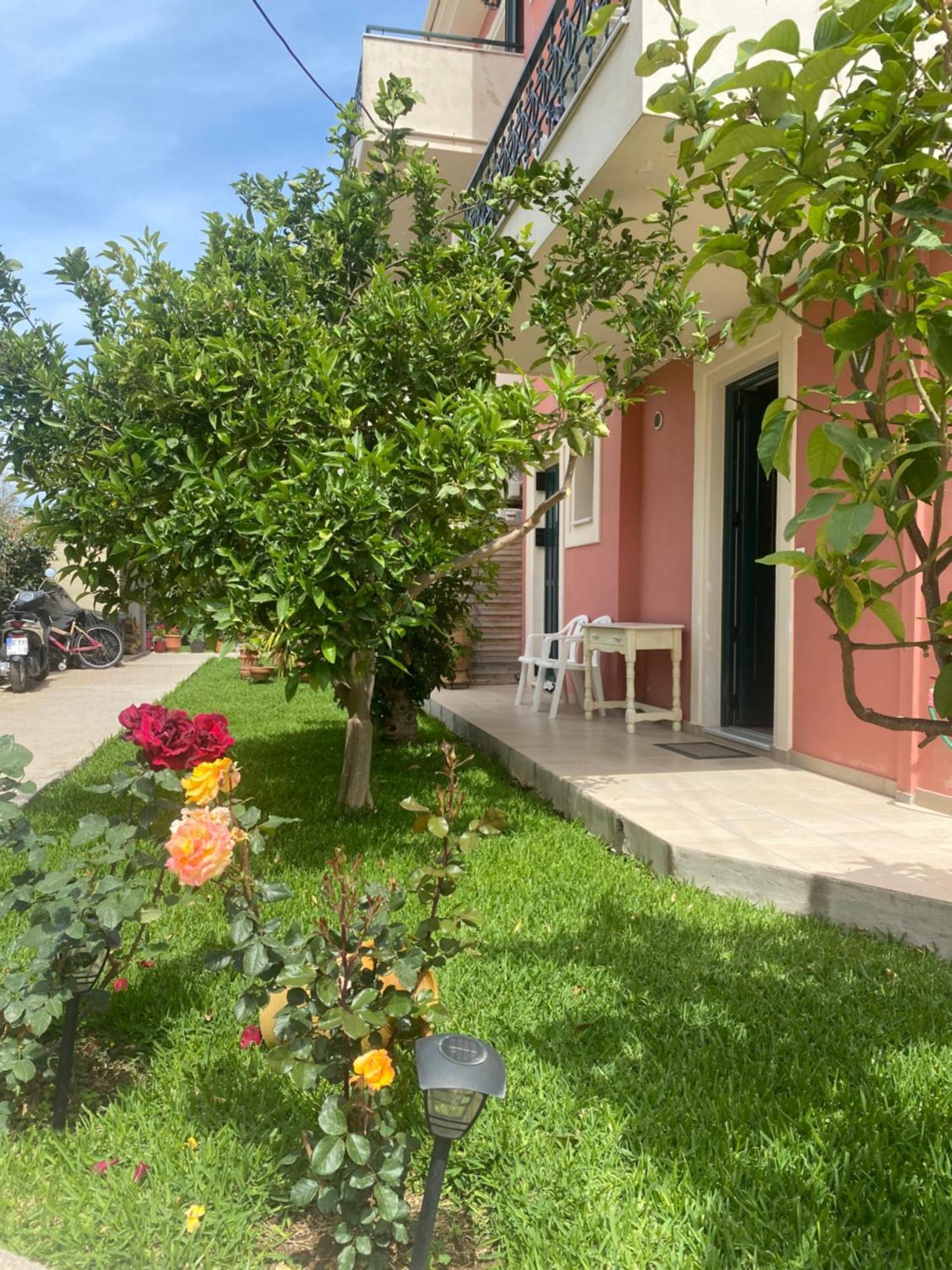 Lividio Apartment Lefkada City Bagian luar foto